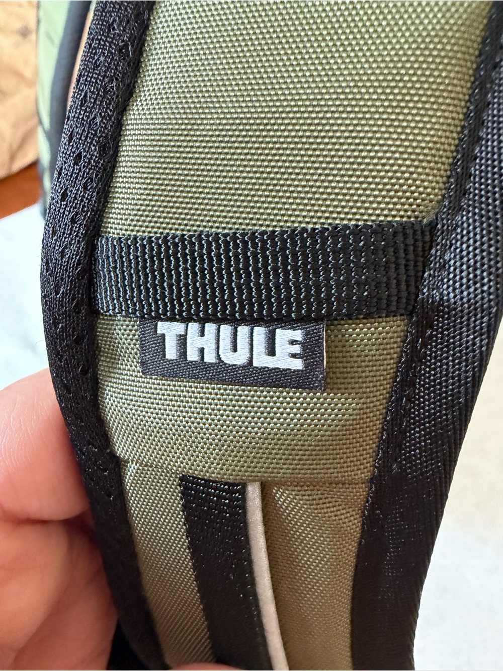 Thule Paramount Commuter Backpack 27L Olivine Green NWT - Picture 4 of 6